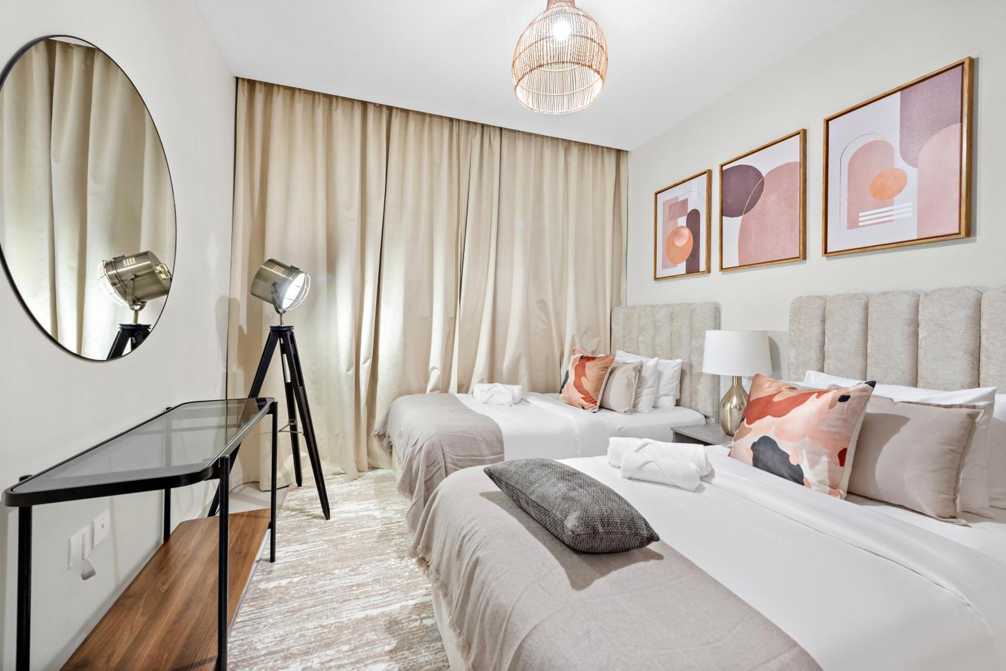 Luxurious 2br With Pool & Gym Access L Near Downtown Appartement Dubai