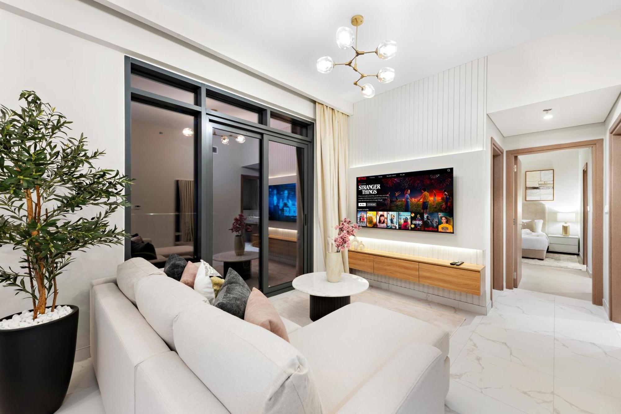 Appartement Luxurious 2br With Pool & Gym Access L Near Downtown Dubai