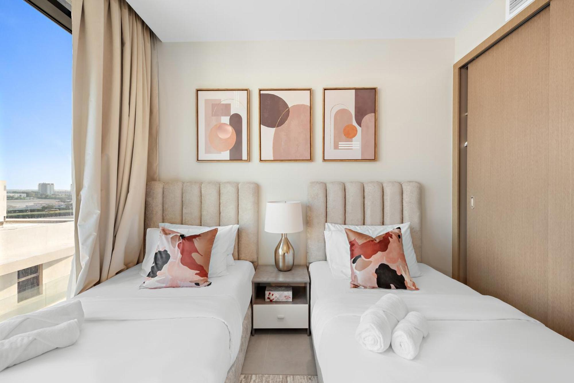 Luxurious 2br With Pool & Gym Access L Near Downtown Appartement Dubai